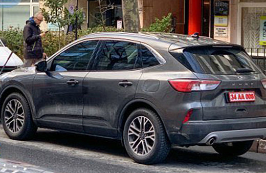 Koç Üniversitesi rektörünün makam aracında uyuşturucu yakalandı! Koç, o şoförü kovdu