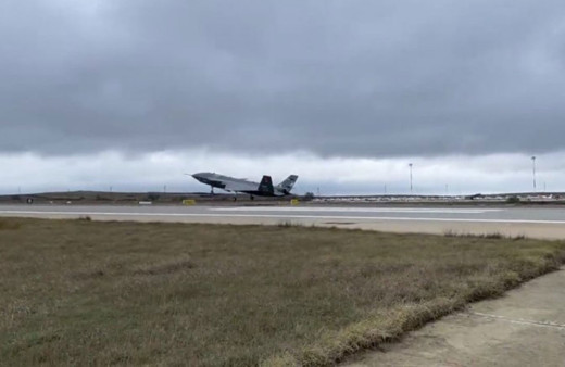 Selçuk Bayraktar paylaştı! Kızılelma ayakları yerden kesti: "Zor tutuyoruz"