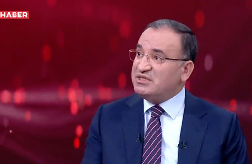 Anayasaya sadece kadın ve erkek evlenebilir düzelmesi! Türkiye gay lezbiyen evliliğini...