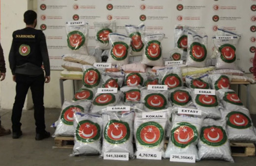 Bebek bezinde uyuşturucu ticareti: 442 kilogram ele geçirildi