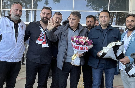 Beşiktaş Teknik Direktörü Şenol Güneş'ten Caner Erkin açıklaması