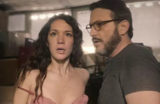 Öpüşme sahnesi olay oldu! Sıcak Kafa sosyal medyaya damga vurdu: "Abartmadan da oluyormuş"