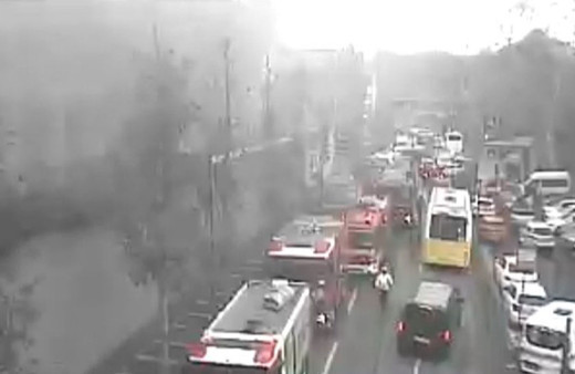 Çırağan Sarayı'nda yangın çıktı! İçerde mahsur kalanlar oldu