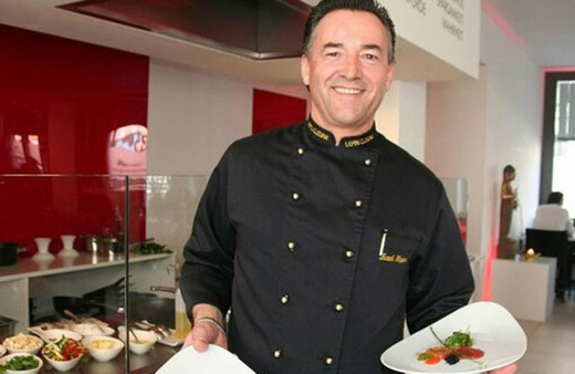 Ünlü şef darbeci çıktı! Real Madrid'in yıldız futbolcusunun kayınpederi