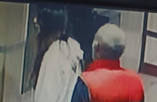 15 yaşındaki kız çocuğuna asansörde bıçaklı saldırı şoku