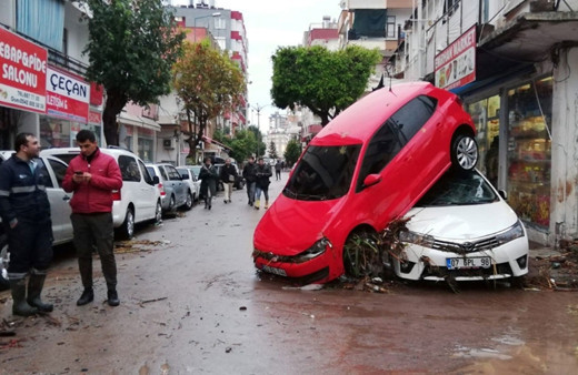 Antalya'daki sel felaketinin bilançosu açıklandı! Bakan Kirişçi son durumu paylaştı