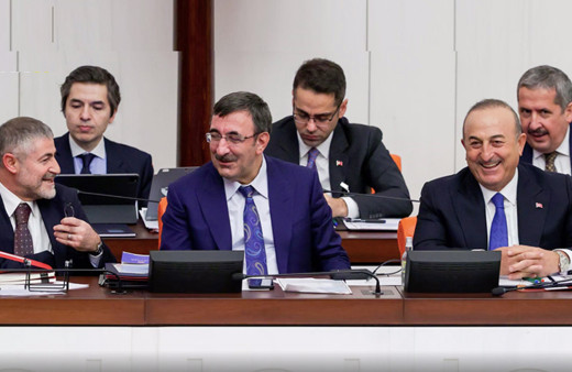Çavuşoğlu'ndan Nebati'ye ince gönderme: Bakanımızın ışıltılı gözlerine bakıp..