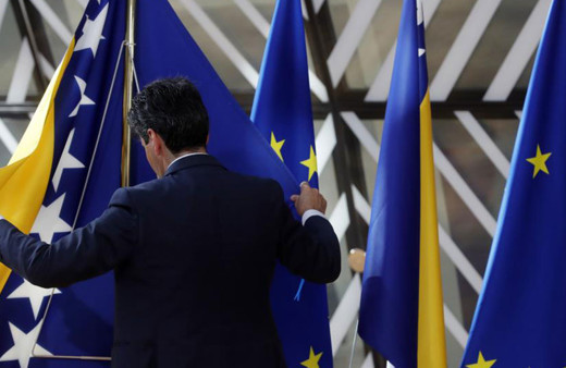 Bosna Hersek AB’ye adaylık statüsü kazandı