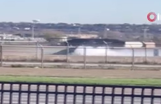 ABD’de F-35 savaş uçağı iniş sırasında düştü! İşte savaş uçağının düşüş anları...