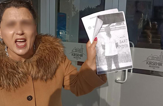 14 yaşındaki çocuğa cinsel organını attı! Anne belediyeyi bastı: "Tecavüz edip öldürsünler diye mi..."