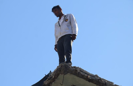 Antalya'da intihar girişiminde işin rengi değişti! Yüksekte fenalaşınca olanlar oldu