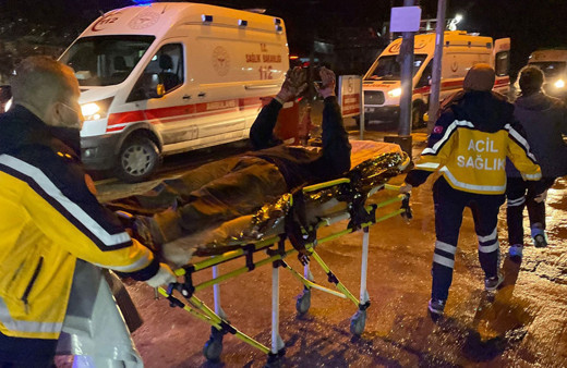 Sinop'ta kuru yük gemisinde yangın çıktı! 17 kişi yaralandı