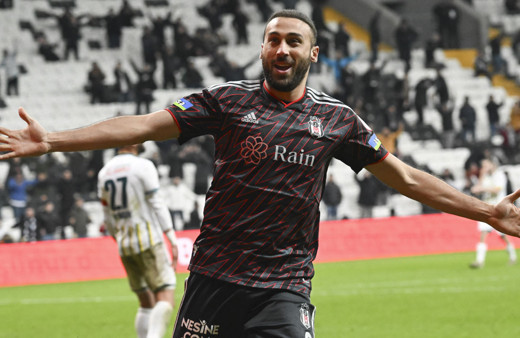 Beşiktaş ikinci yarı kabustan uyandı! Kartal 2-0 geriden geldi, turu geçti!