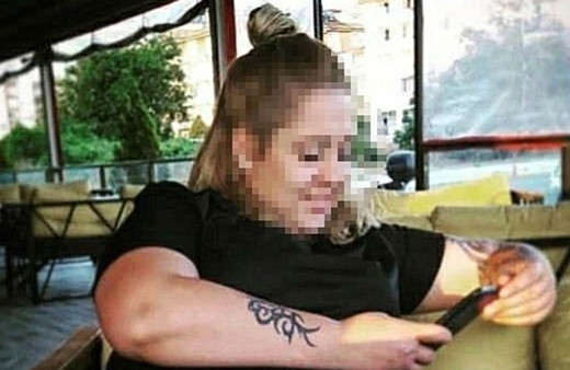 Ejderha dövmeli hanımağa dehşeti! Baltayla genç kızın parmaklarını kesti