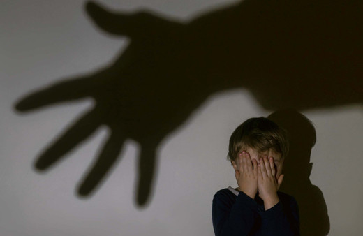 Mersin'de yaşları 5 ile 12 arasındaki 9 erkek çocuğa tecavüz! 'O sapık maça çağırmayın...' deyince...