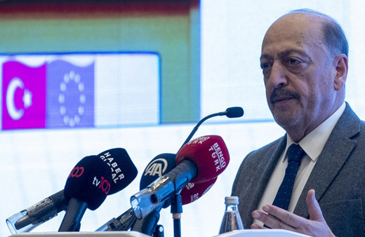 Bakan Vedat Bilgin'den asgari ücret paylaşımı! Tablo paylaştı 2023 asgari ücret kaç dolara tekabül ediyor?