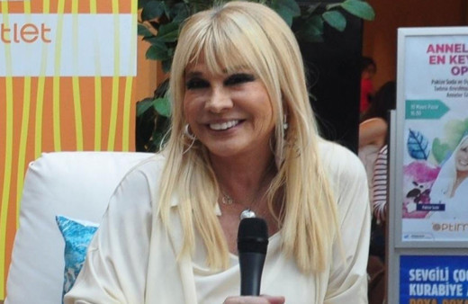 Pakize Suda'ya veda! Ünlü oyuncu son yolculuğuna uğurlandı