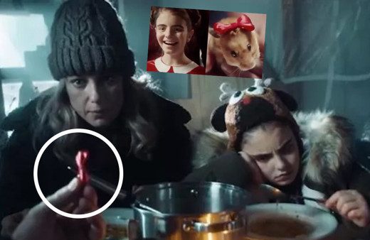 Rusya fena dalga geçti! Avrupalı aile, hediye fareyi Noel'de böyle yedi