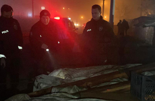 Ata atlayıp olay yerinden kaçtılar! Hırsızlar öyle bir şey çaldı ki polis ekipleri şaştı kaldı