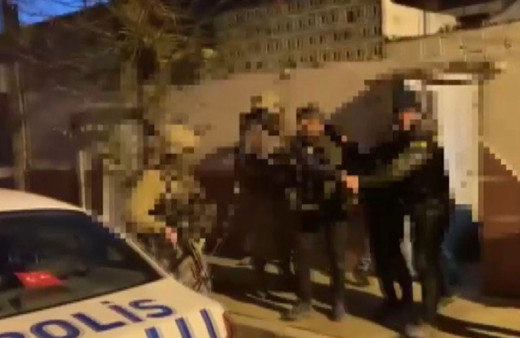 İzmir'de eş zamanlı zehir baskını: 50 adreste 37 kişi gözaltına alındı