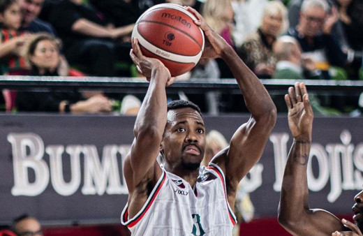 Errick McCollum 34 yaşında kariye rekorunu kırdı!