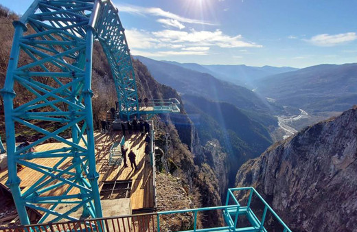 Türkiye’de bir ilk! Binmek yürek ister: 600 metre yükseklikte 'uçurum salıncağı'