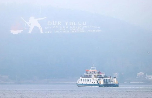 Çanakkale Boğazı'nda sis engeli: Gemi trafiğine kapatıldı