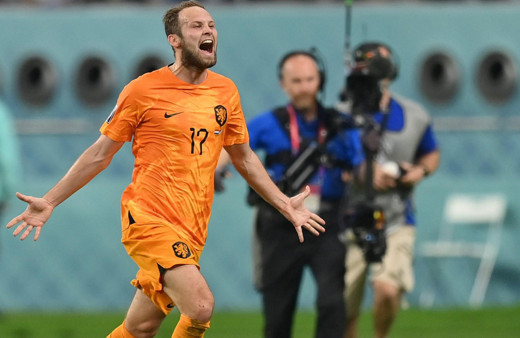 Yıldız futbolcu İstanbul'a geliyor! Fenerbahçe'den Beşiktaş'a transfer çalımı