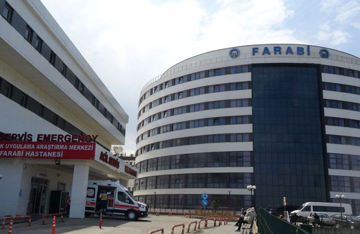 Profesör, kadın doktoru başörtülü diye ameliyata almadı iddiası! Profesör açığa alındı