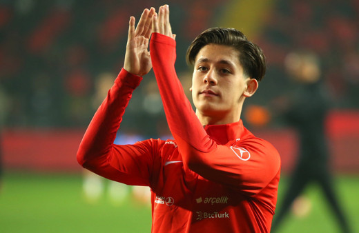 Arda Güler'e Four Four Two dergisinden övgü dolu sözler! Prestijli listeye 16. sıradan girdi