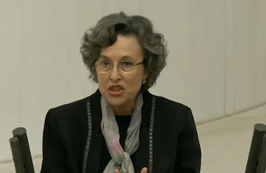 HDP'den hesaplarının bloke edilmesine tepki