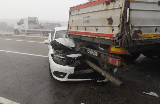 Kırşehir'de katliam gibi kaza! 15 araç birbirine girdi, ortalık savaş alanına döndü: 2 ölü, çok sayıda yaralı var