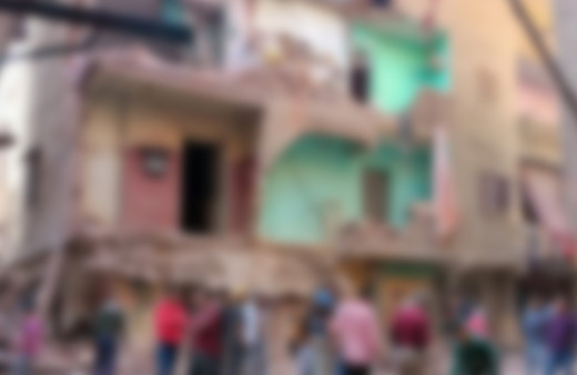 Ülkede büyük panik! 5 katlı bina çöktü ölenler var