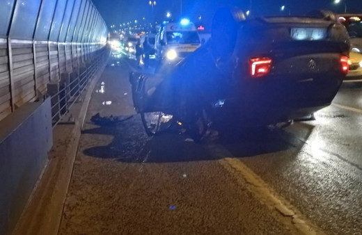 Haliç Köprüsü'nde gece yarısı korkunç kaza! Ters takla attı
