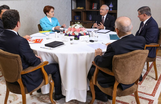 Altılı masanın son toplantısından sızdı! Seçime 3 partiyle giriliyor Davutoğlu'nun istediği vekil sayısı
