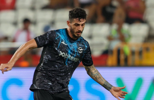 Fenerbahçe'den resmi açıklama! Samet Akaydın için görüşmeler başladı