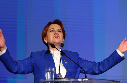 Akşener'in hastaneye kaldırılmasının perde arkası aralandı meğer genel merkezde kıyamet kopmuş