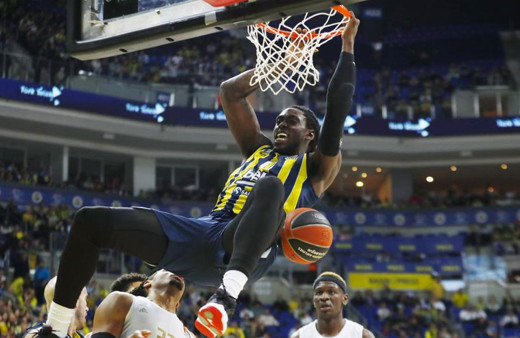 Fenerbahçe Beko Motley'in performansıyla Bayern Münih'i geçti