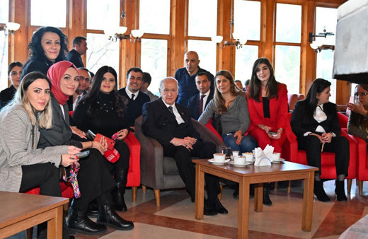 Devlet Bahçeli'den erken seçim çıkışı! Başörtüsü için 400 oy şartı koydu