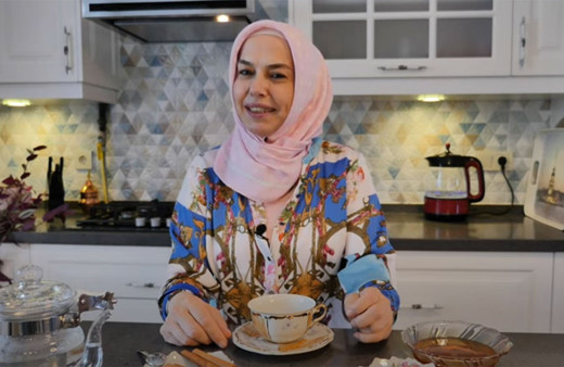 Başörtülü doktordan 'sevişme' tavsiyeleri! Antidepresan içmek yerine sevişin..