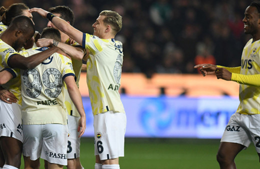 Valencia, Fenerbahçe'yi ipten aldı! Üç puan son dakikada geldi!