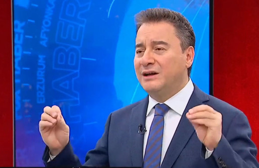 Babacan yine Bayraktar ailesini hedef aldı: Korksunlar