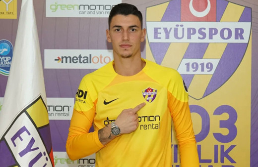 Eyüpspor'a imza atan Berke Özer, Süper Lig'e geri döndü! İşte yeni takımı...