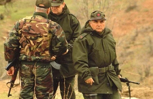 Öyle bir 'vur' emri verdi ki... Interpol'ün kırmızı bülten çıkardığı paşa hayatını kaybetti