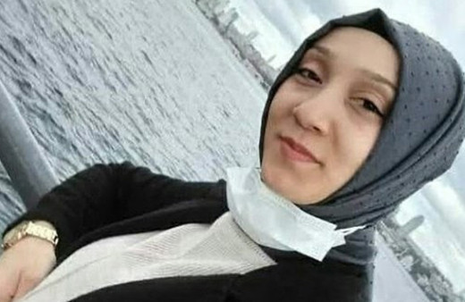 13 yıllık eşini çocuklarının önünde defalarca bıçakladı! 'Ölüyorum ambulansı ara'