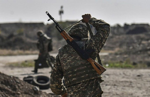 Ermenistan'da askeri birlikte yangın; Askerler yanarak can verdi