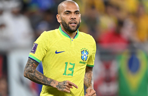 Dani Alves cinsel taciz suçlamasıyla gözaltına alındı