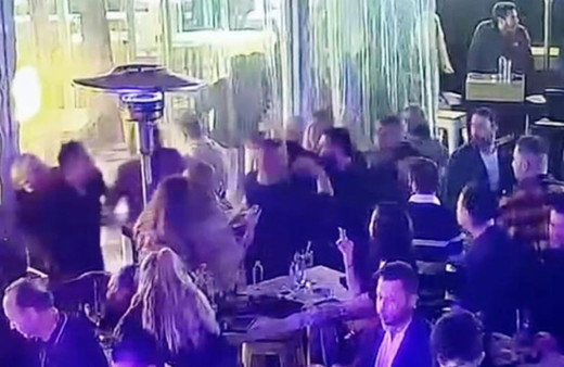 Bodrum Belediye Başkanı'na eğlence mekanında saldırı! O anlar saniye saniye kameraya yansıdı