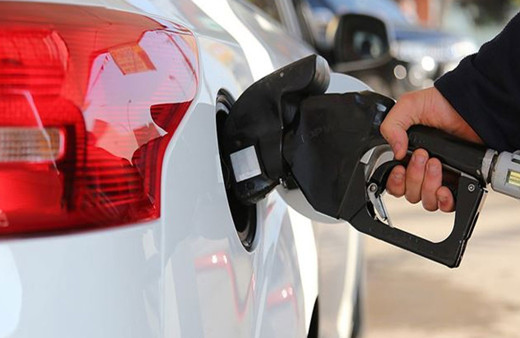 Motorinin litre fiyatına bir seferde 3.3 TL zam 55 lirayı geçecek! Benzin zammı da var