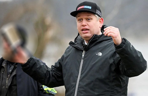 Kur'an yakan Paludan alçakça cevap verdi: Rusya büyükelçiliği önünde...